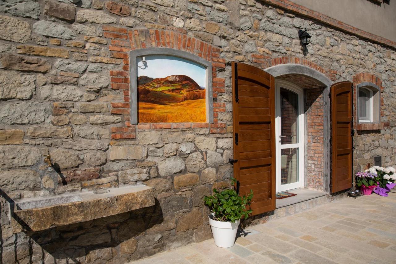 Casale Monte Valestra Bed & Breakfast Bebbio Екстериор снимка
